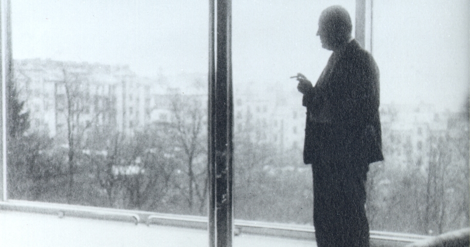 Ludwig Mies van der Rohe ve vile Tugendhat v únoru 1931, foto: Fritz Tugendhat
