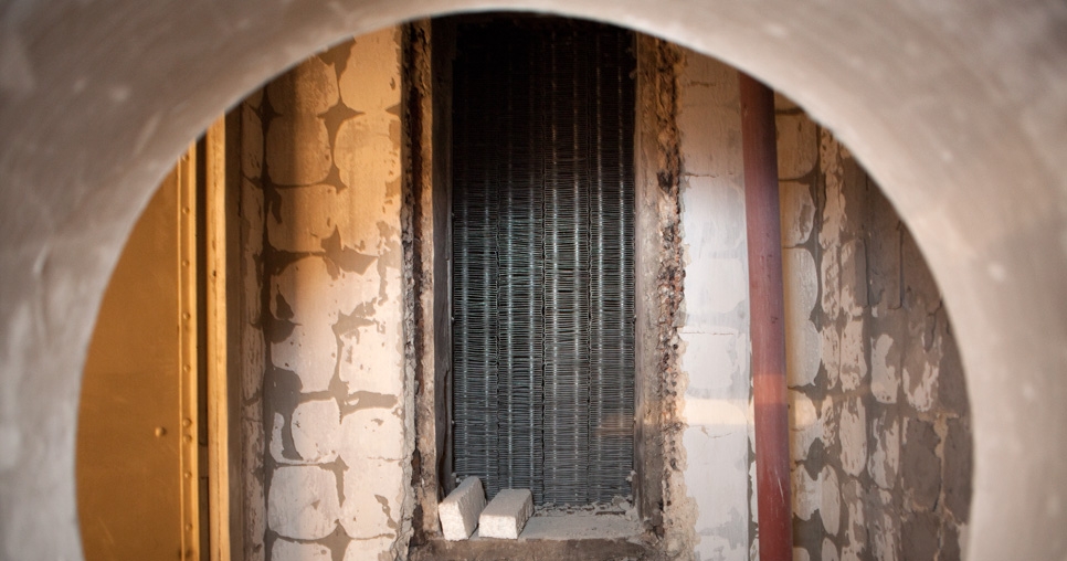 Air conditioning room (1st floor); view of the heat exchanger, 2011, photograph: David Židlický