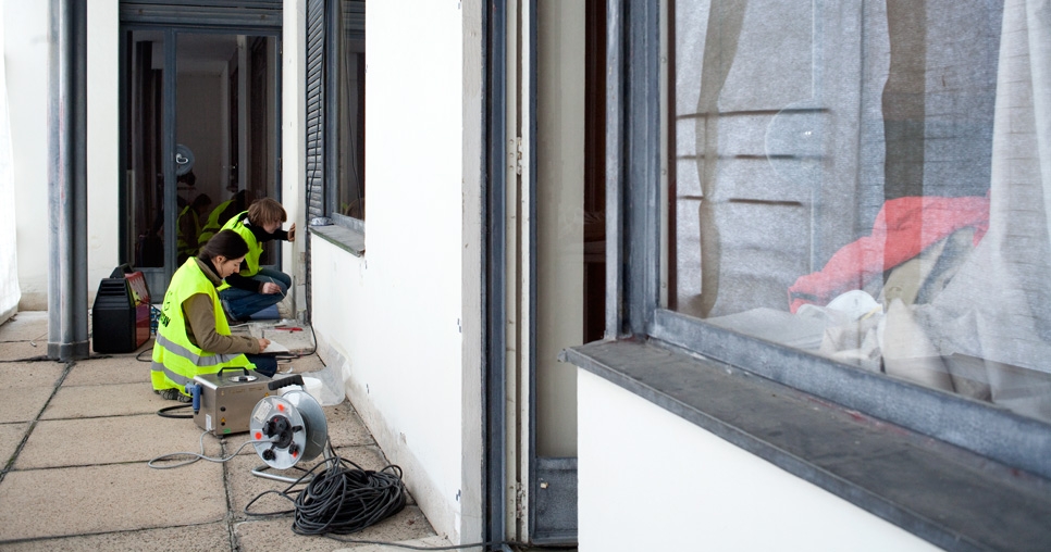 Restoration campaign; research into the metal and external plasters on the upper terrace (3rd floor), 2010, photograph: David Židlický