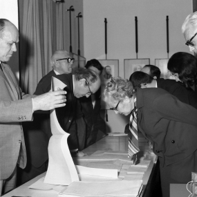 Grete Tugendhat and František Kalivoda (on the left) at the conference of the advisory association for the restoration of Villa Tugendhat in Brno 24th April 1970, photograph: NPÚ - ÚOP Brno