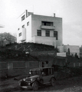 Müllerova vila v Praze po dokončení v roce 1930